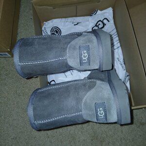 Classic II Boot UGGS